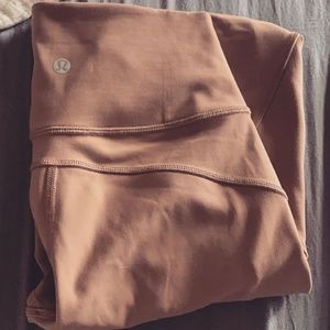 Lululemon in movement leggings